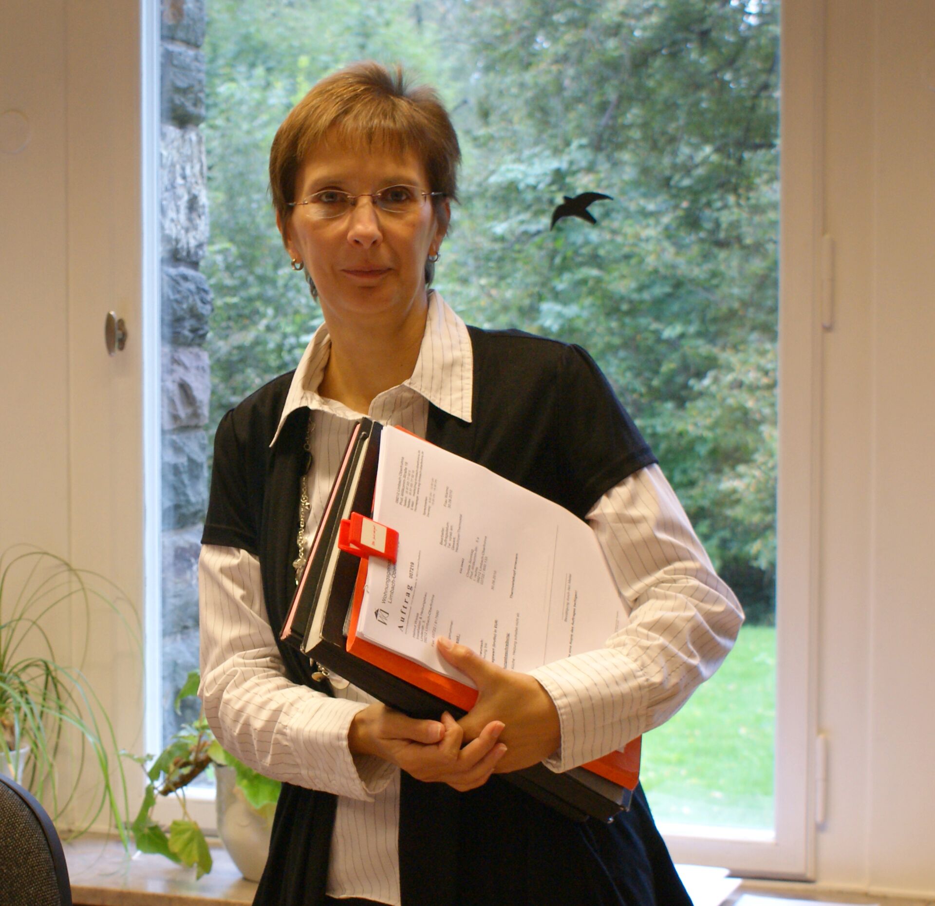 Frau Kerstin Warmo Sekretärin